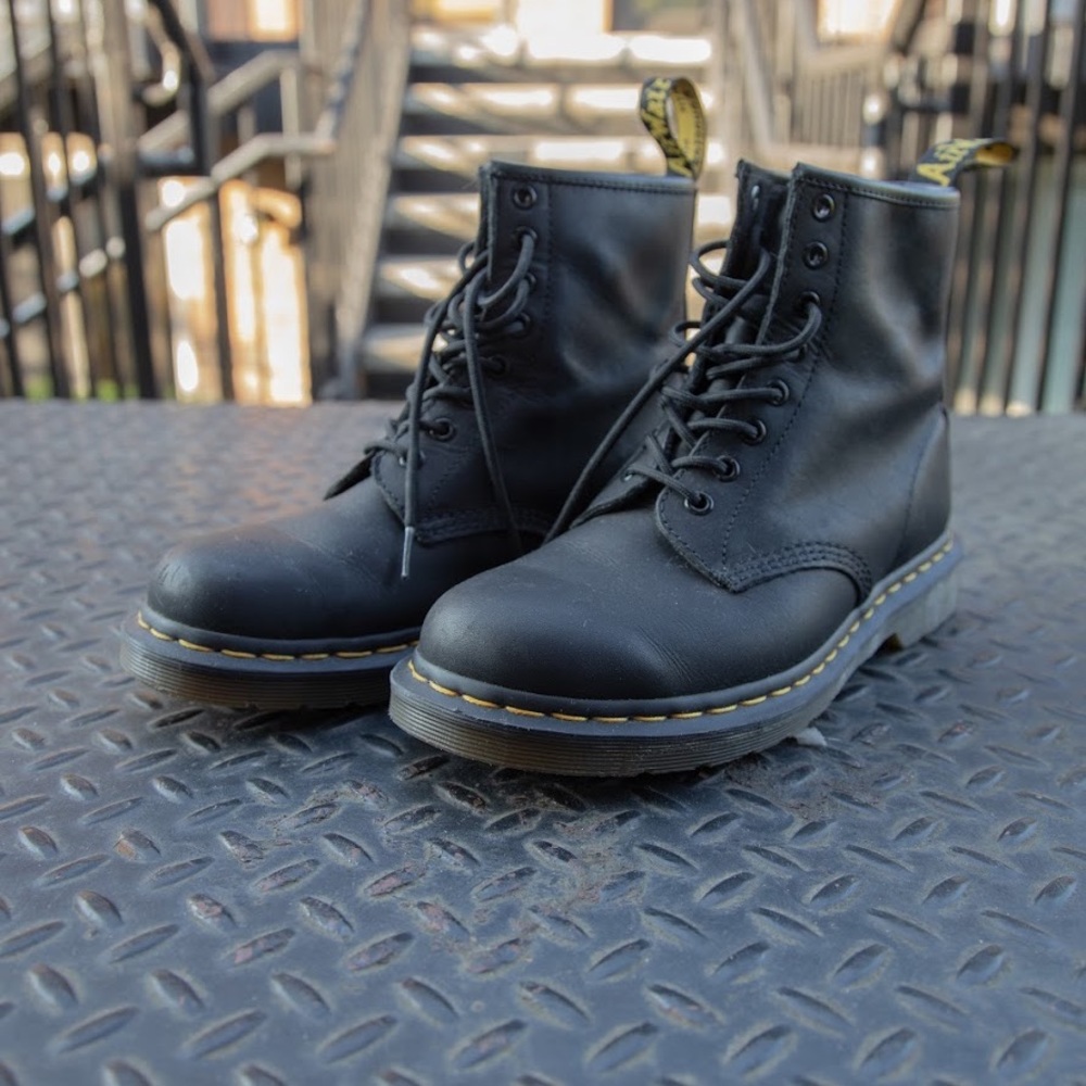 Dr. Martens 1460 8-Eye Greasy Boot